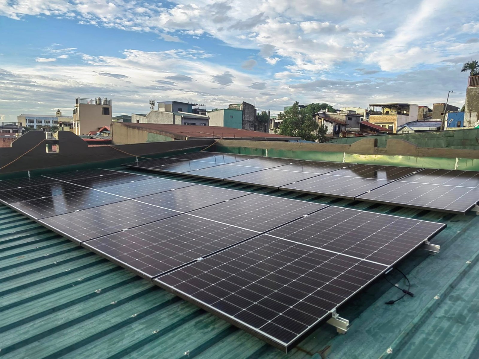 Urban residential rooftop solar